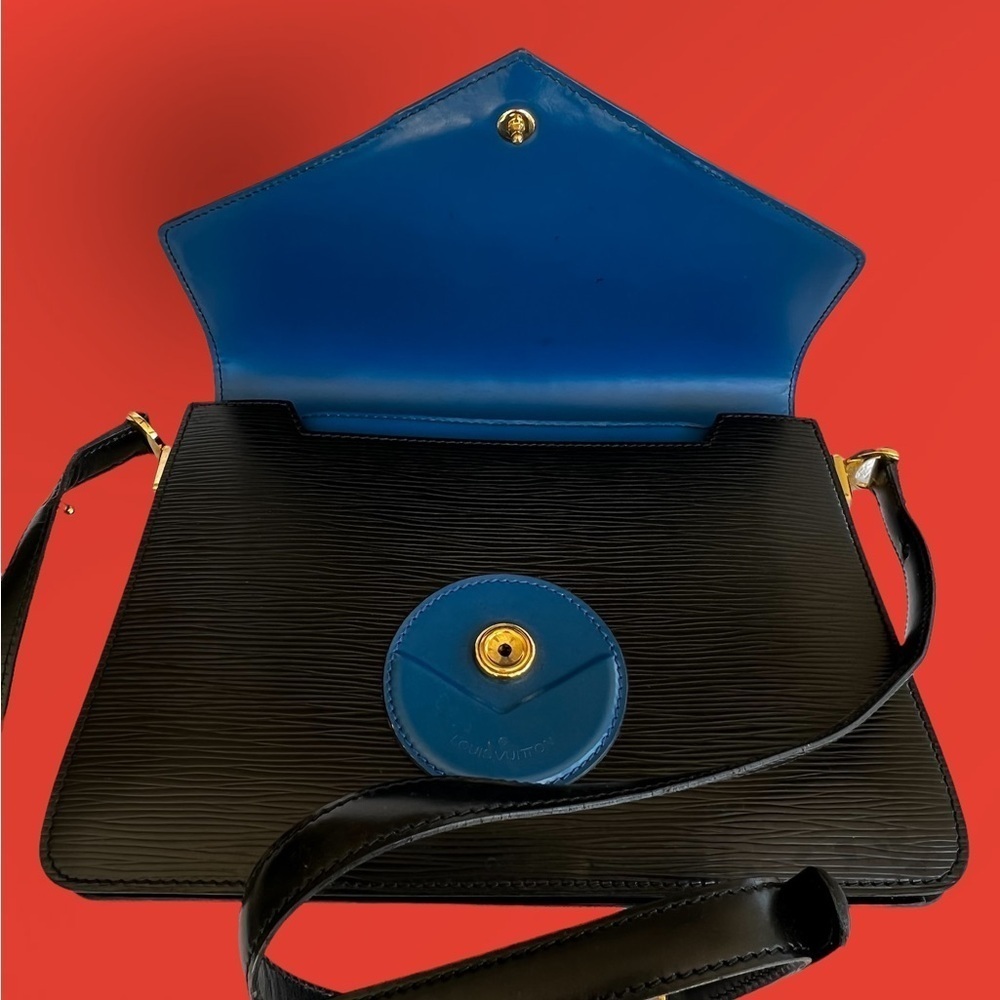 LV Black and Blue Epi Osh - Picture 3 of 15
